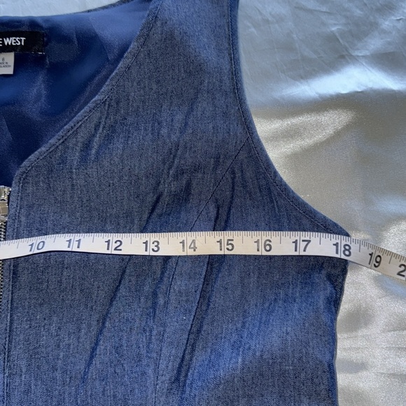 Nine West Chambray Denim Sleeveless Sheath Mini Dress Denim Silver Zip Front - Picture 8 of 13
